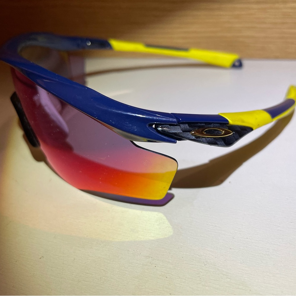Oakley M2 XL frames polarized lenses